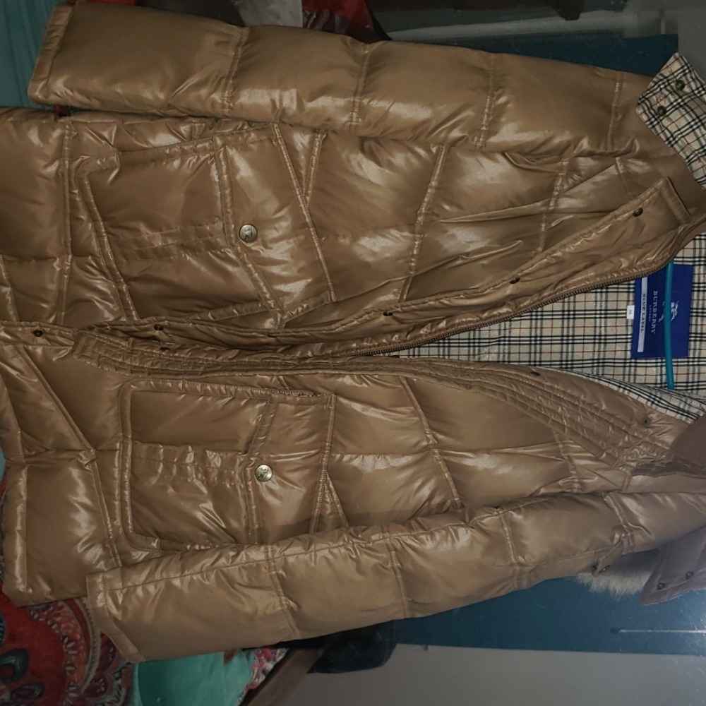 Burberry puffer coat